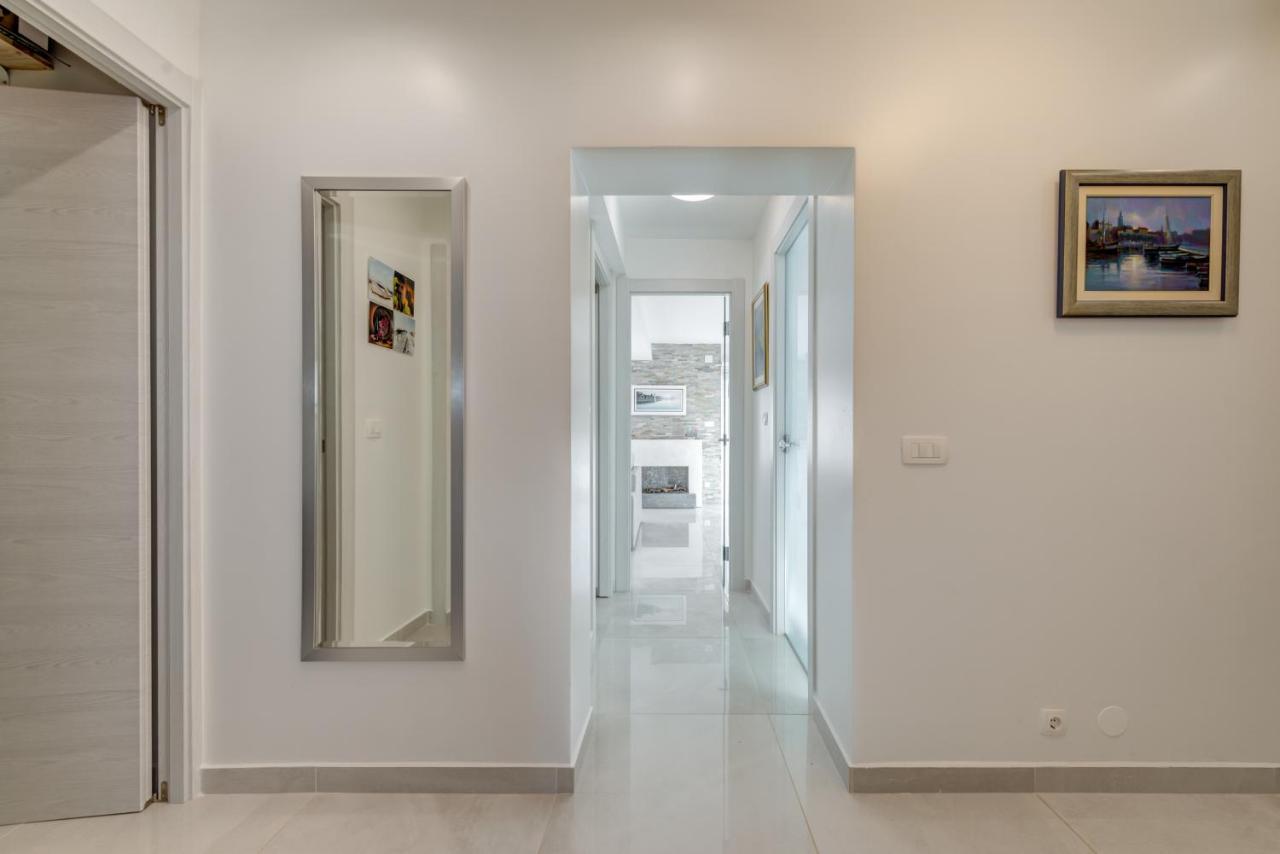 Joy 1 Apartment Новаля Екстериор снимка