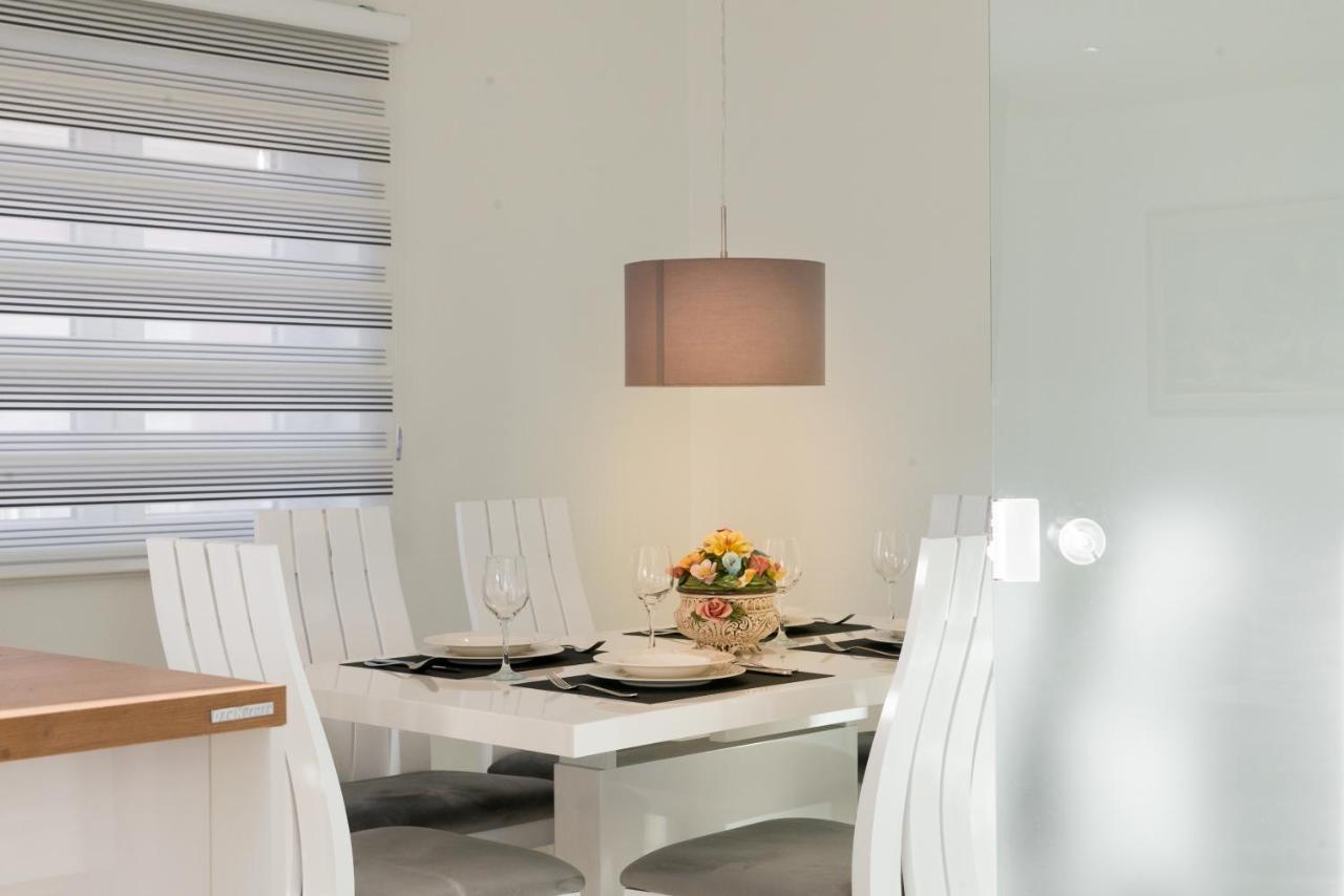 Joy 1 Apartment Новаля Екстериор снимка