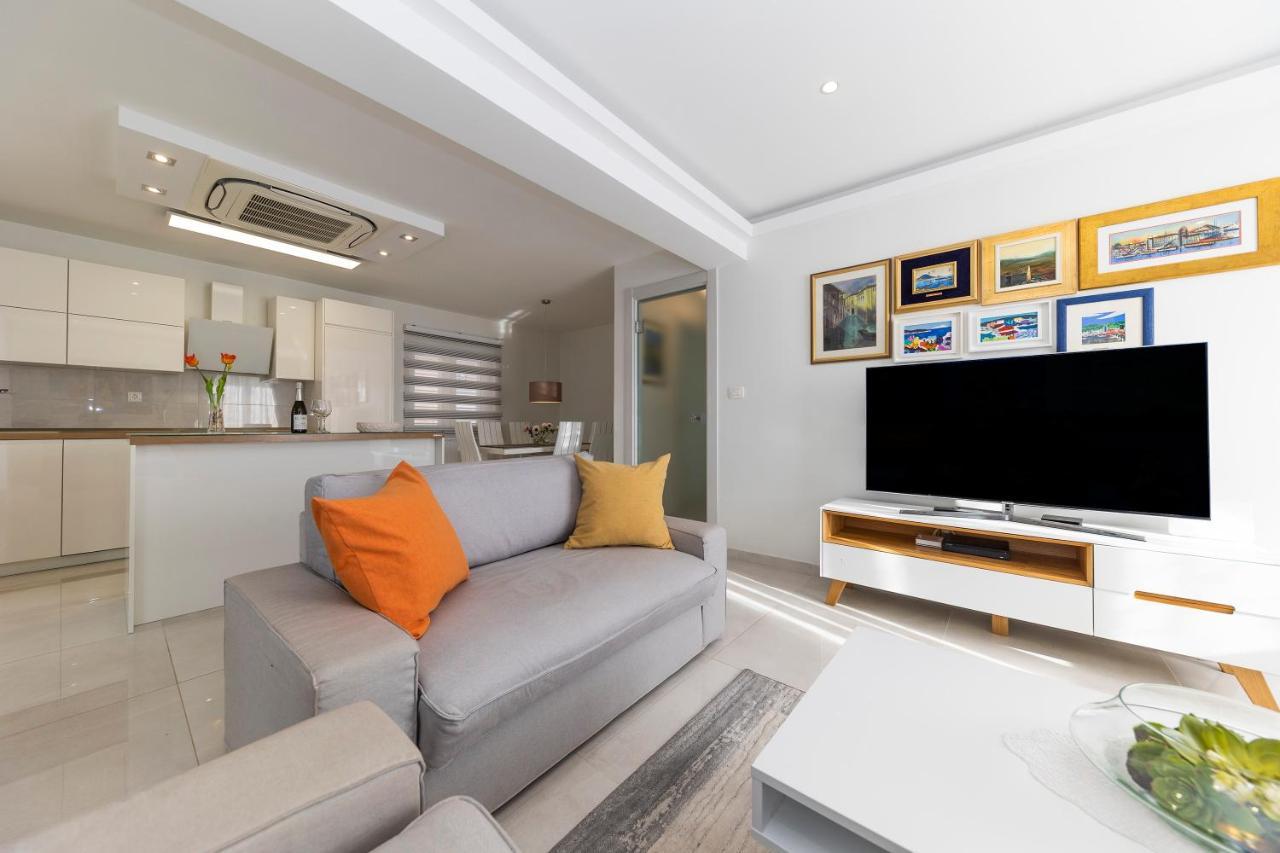 Joy 1 Apartment Новаля Екстериор снимка
