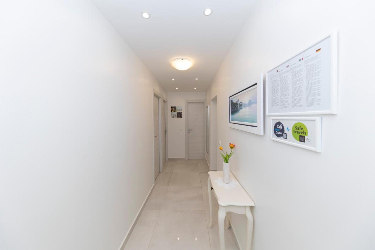 Joy 1 Apartment Новаля Екстериор снимка