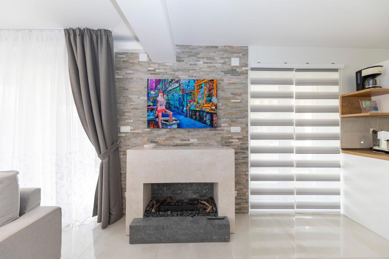 Joy 1 Apartment Новаля Екстериор снимка